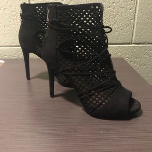 Zigi Soho Black Open Toe heels